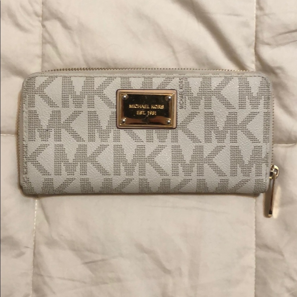 Michael Kors Jet Set Wallet
